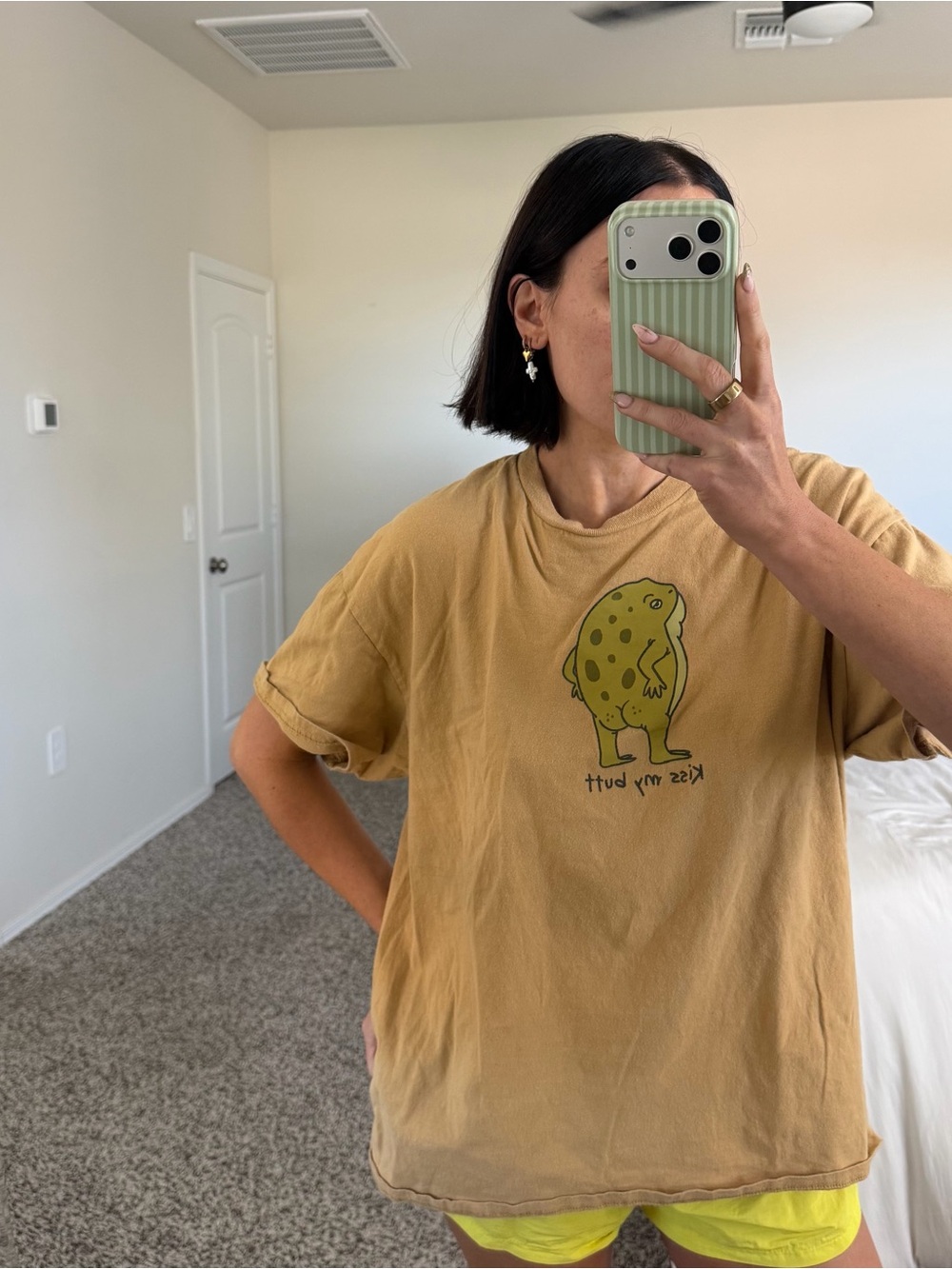 Kiss my butt tee